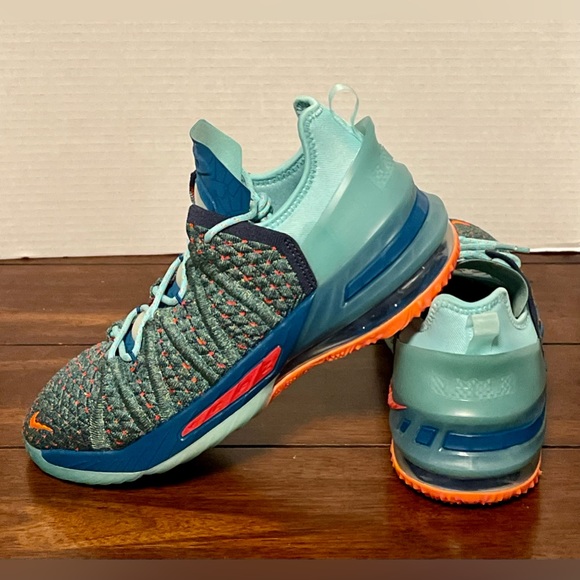 LeBron James Family Foundation x LeBron 18 GS 'We Are Family' Like New Sz 7 - Picture 10 of 12